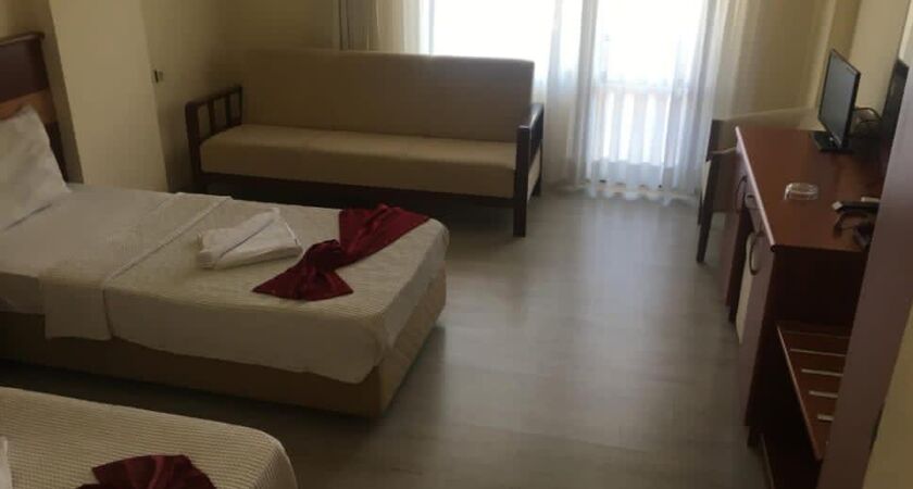 First Class Hotel
