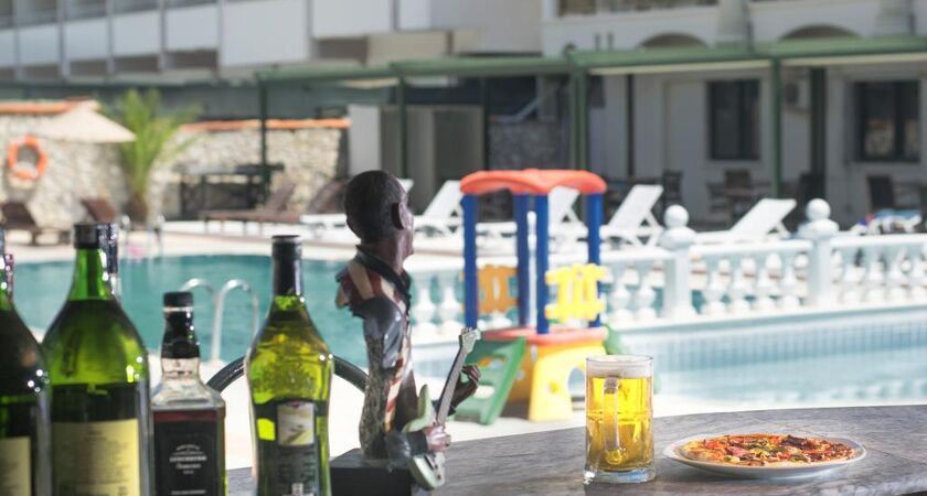 Temple Beach Hotel