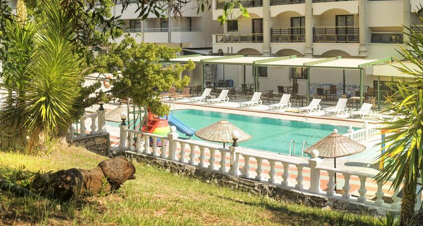 Temple Beach Hotel