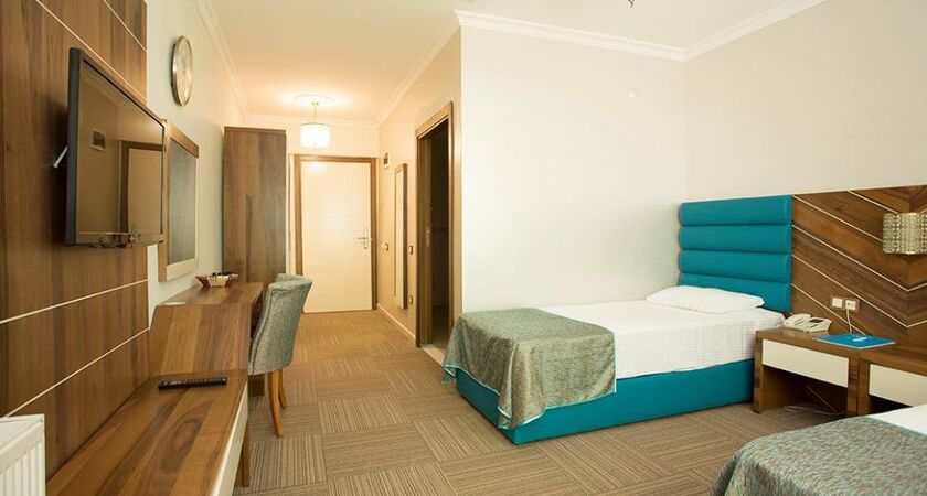 Oylat Kaplıcaları Çağlayan Otel