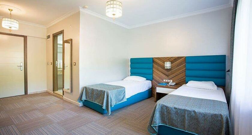 Oylat Kaplıcaları Çağlayan Otel