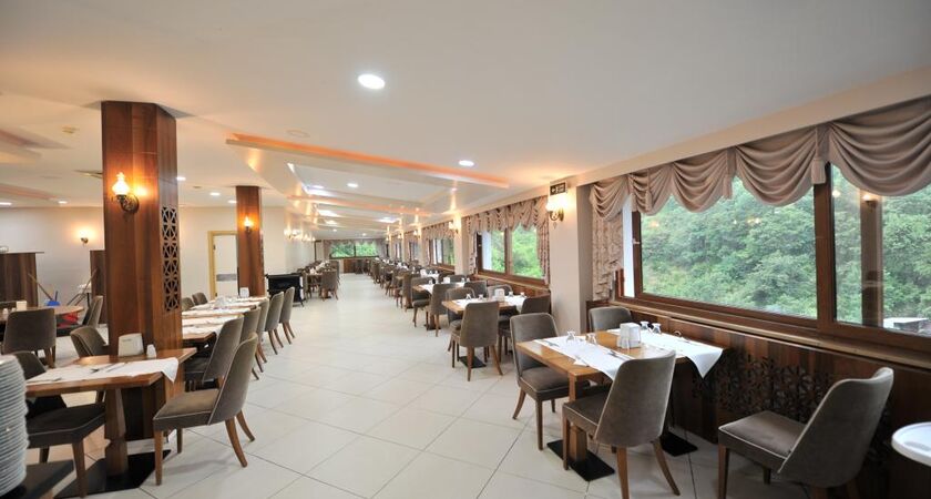 Oylat Kaplıcaları Çağlayan Otel