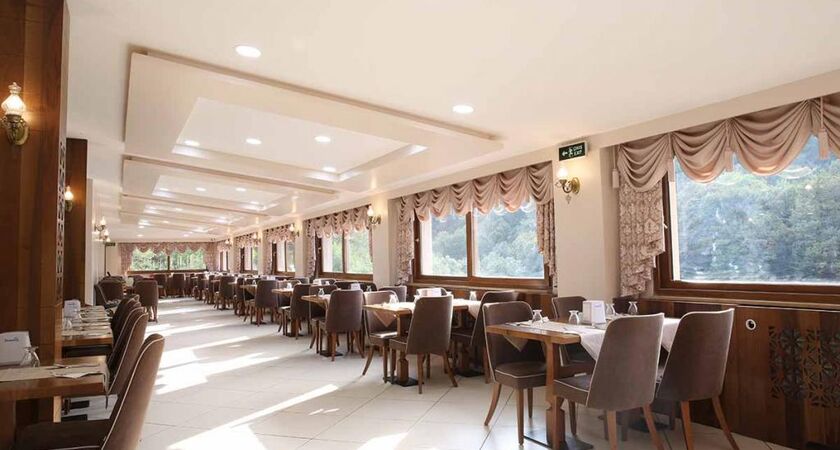 Oylat Kaplıcaları Çağlayan Otel