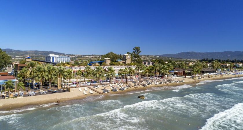 Risus Aqua Beach Resort Hotel