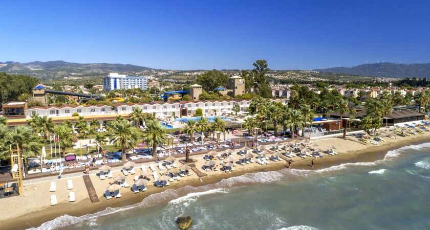 Risus Aqua Beach Resort Hotel