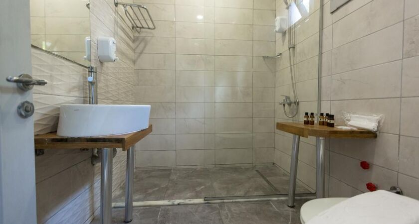 Risus Aqua Beach Resort Hotel