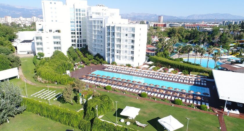 Sunis Hotel Su