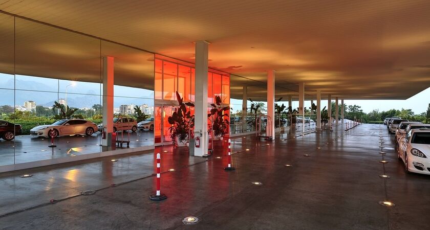 Sunis Hotel Su