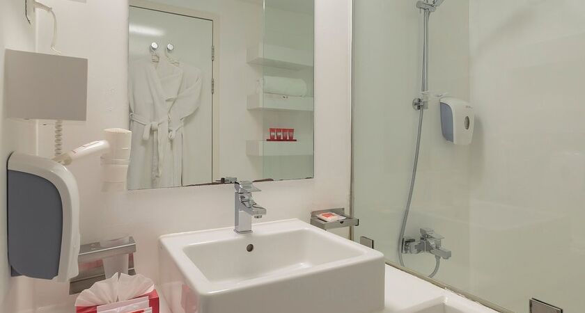 Sunis Hotel Su