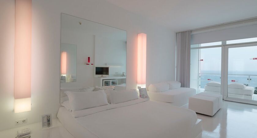 Sunis Hotel Su
