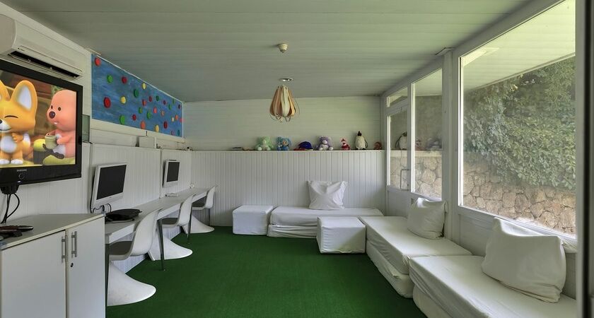 Sunis Hotel Su