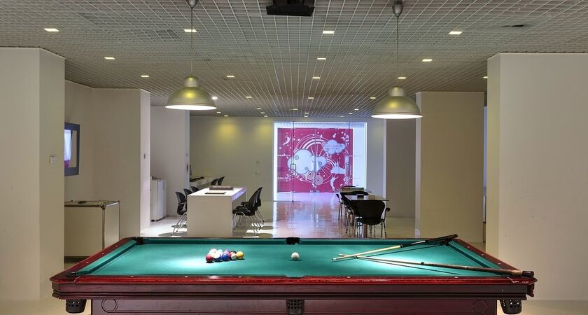 Sunis Hotel Su