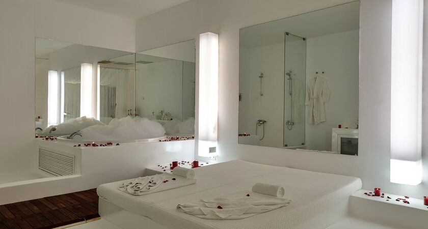 Sunis Hotel Su