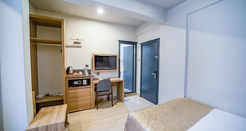 Aksular Hotel