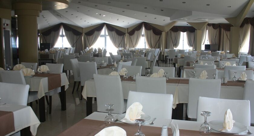 Grand Ahos Hotel & Spa