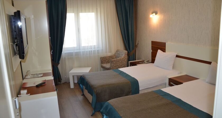 Grand Ahos Hotel & Spa