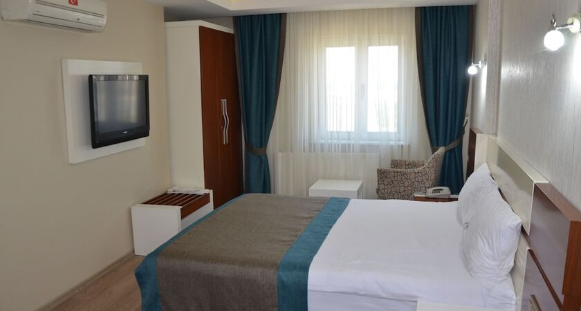 Grand Ahos Hotel & Spa