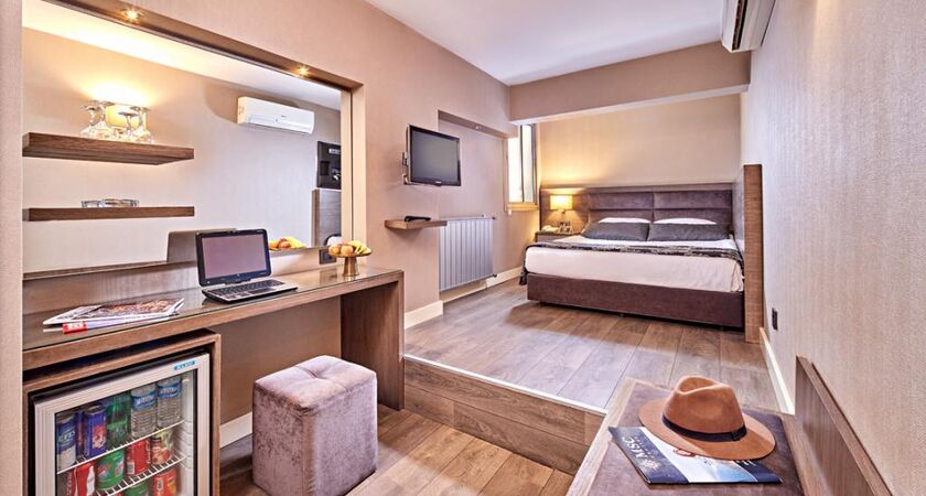 HOTEL ZEYBEK