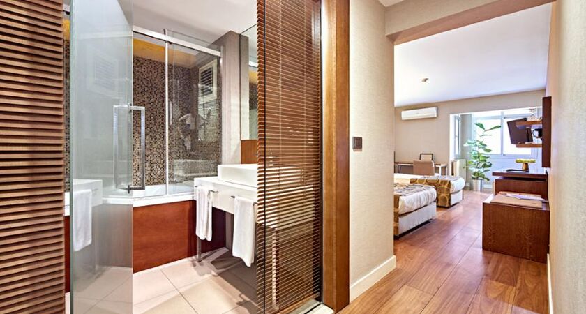 HOTEL ZEYBEK