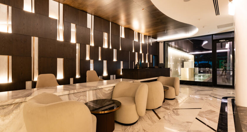 Qlusıve Hotel