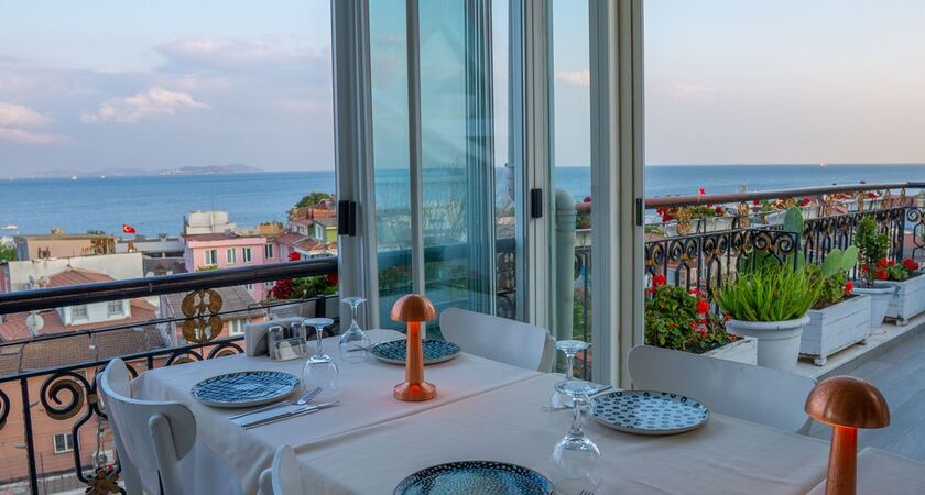 Avicenna Hotel