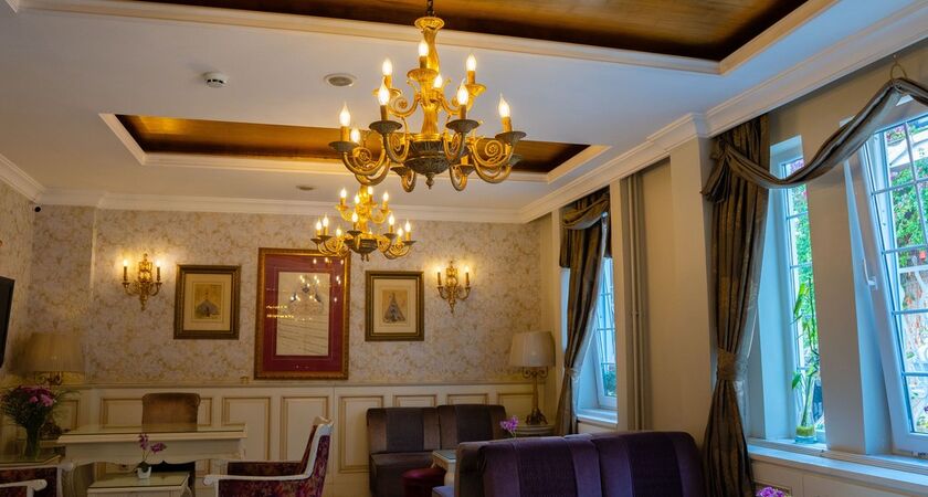 Avicenna Hotel