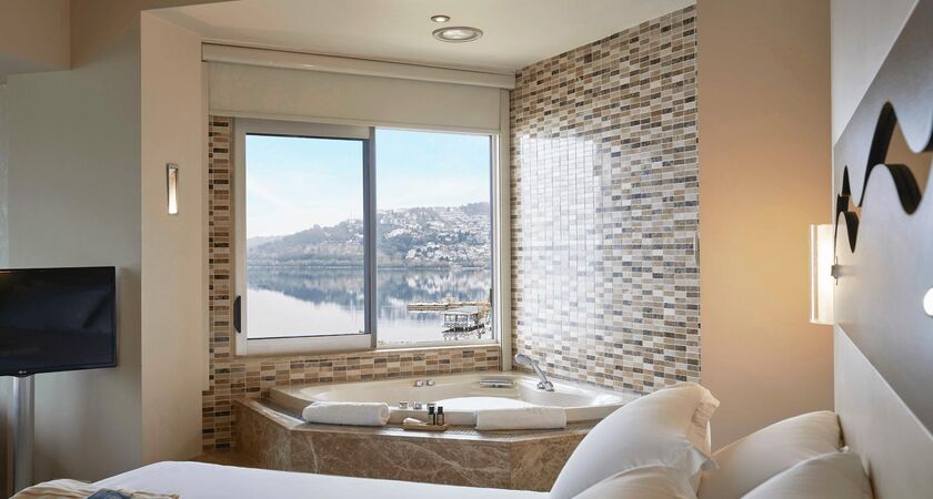 Richmond Nua Wellness Spa