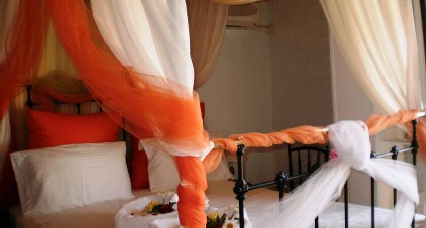 Virginia Hotel Samos