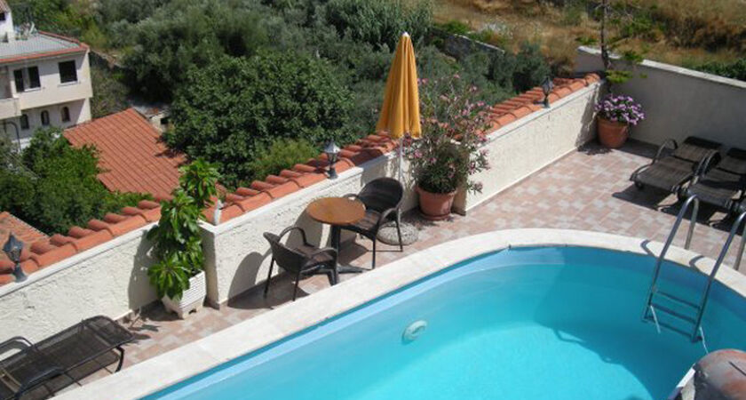 Virginia Hotel Samos