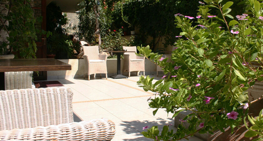 Virginia Hotel Samos