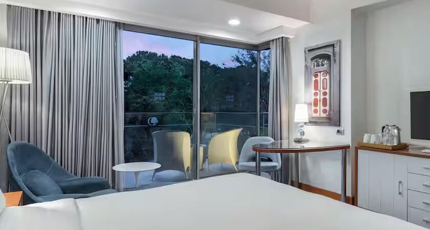 DoubleTree By Hilton Kuşadası