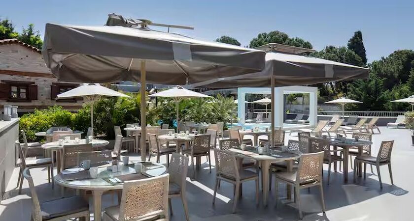 DoubleTree By Hilton Kuşadası