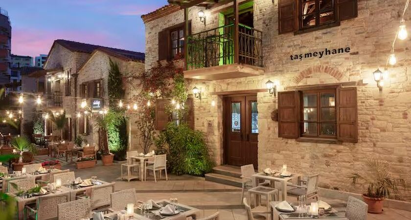 DoubleTree By Hilton Kuşadası