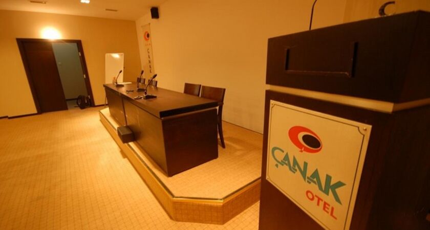 Çanak Hotel