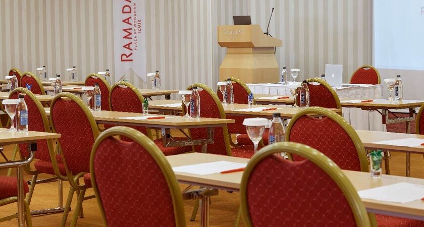 Ramada Plaza By Wyndham İzmir