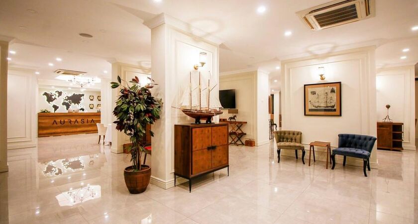 Aurasia Beah Hotel
