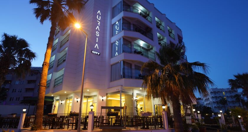 Aurasia Seaside Hotel