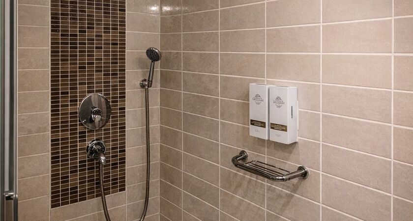 Ladonia Hotels Adakule