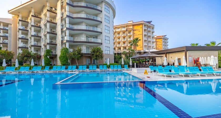 Ramada Resort  By Wyndam Kuşadası& Golf