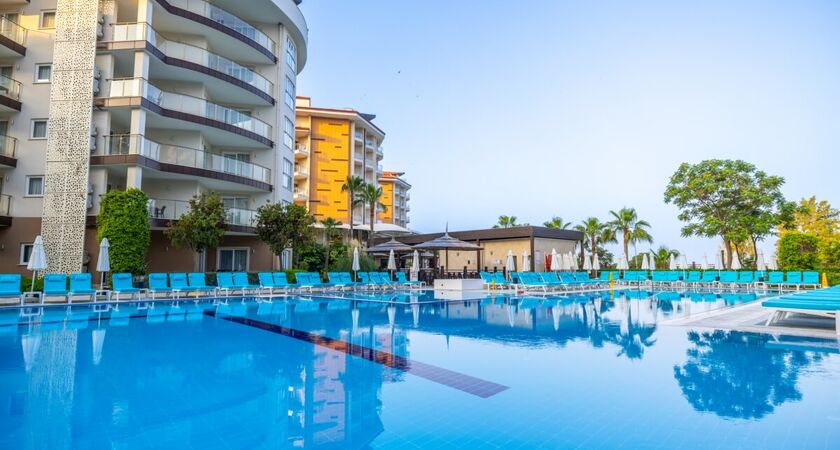 Ramada Resort  By Wyndam Kuşadası& Golf