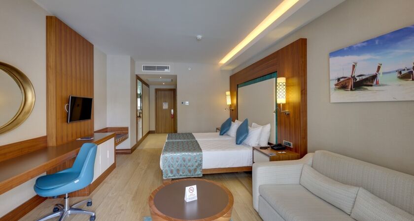 Ramada Resort  By Wyndam Kuşadası& Golf