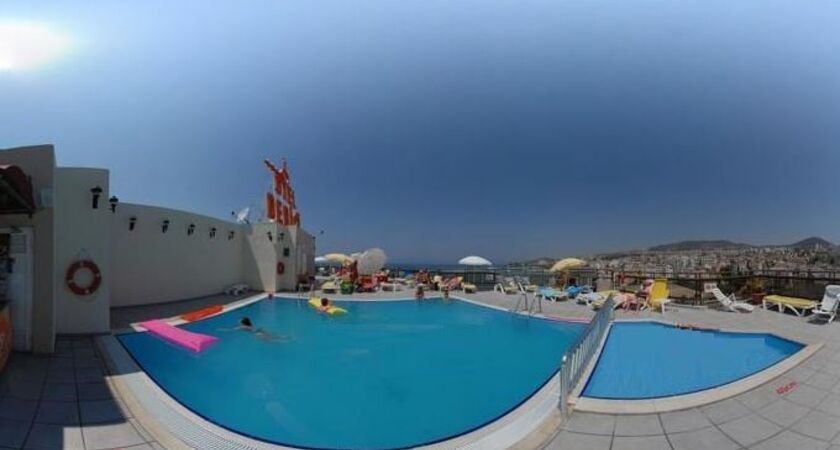 Derici Hotel Kuşadası