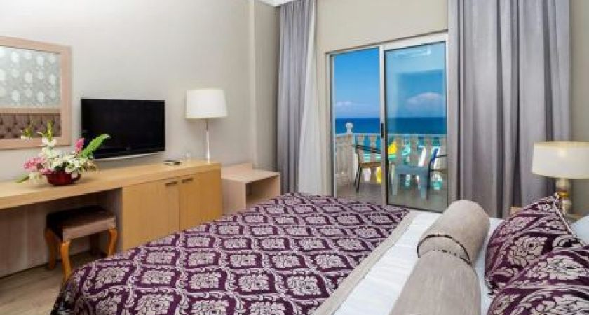 Sl La Perla Hotel