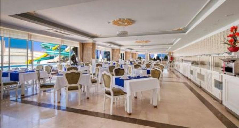 Sl La Perla Hotel