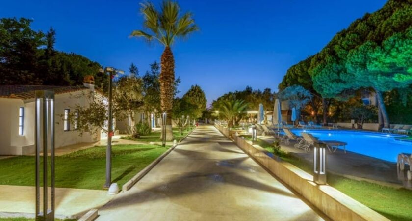 Risus Garden Marina Hotel