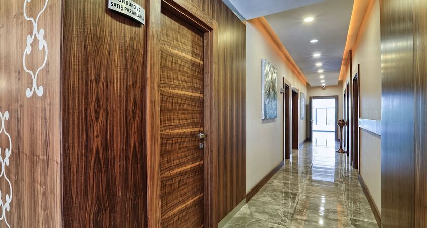 City Hotel Residence