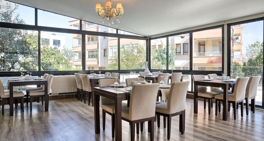 City Hotel Residence