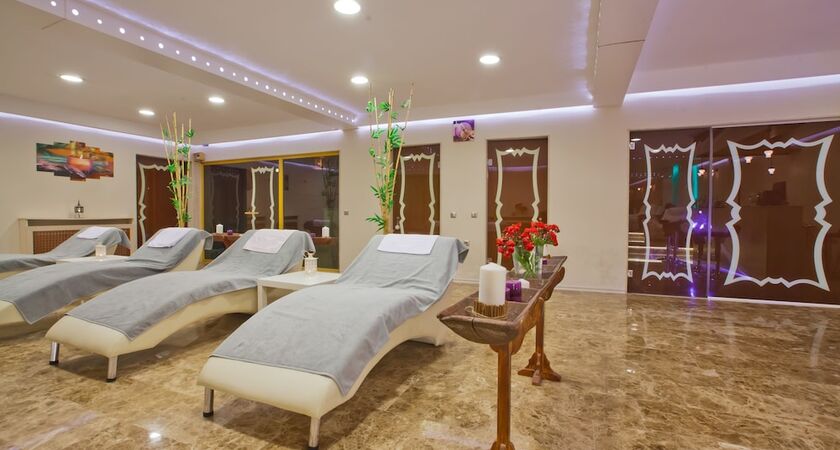 City Hotel Residence