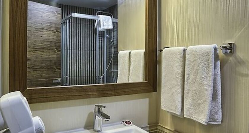 City Hotel Residence