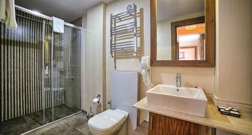 City Hotel Residence